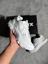 NIKE REACT VISION - Triple White