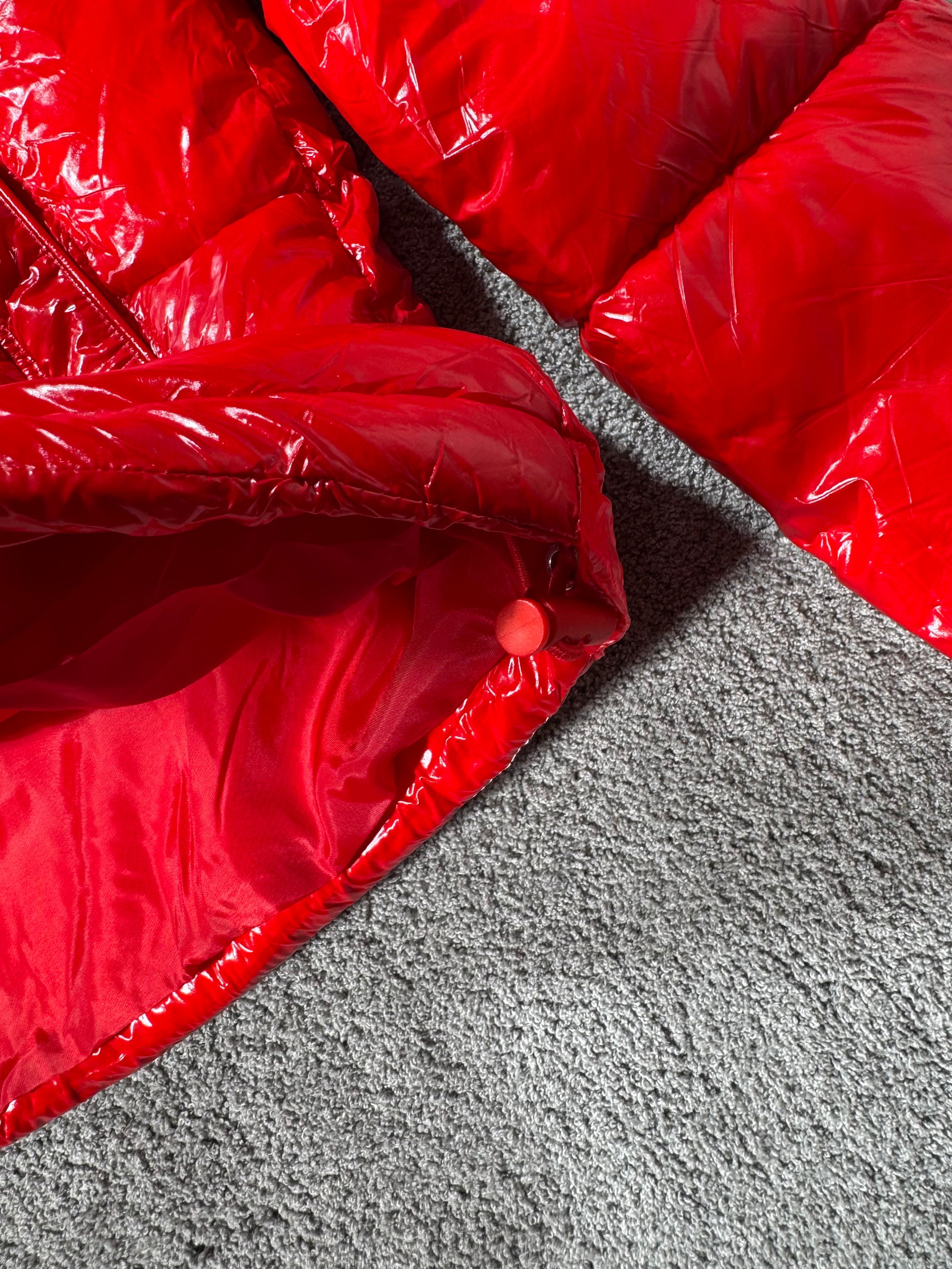 Chaqueta Moncler - Roja - Pelo Marron