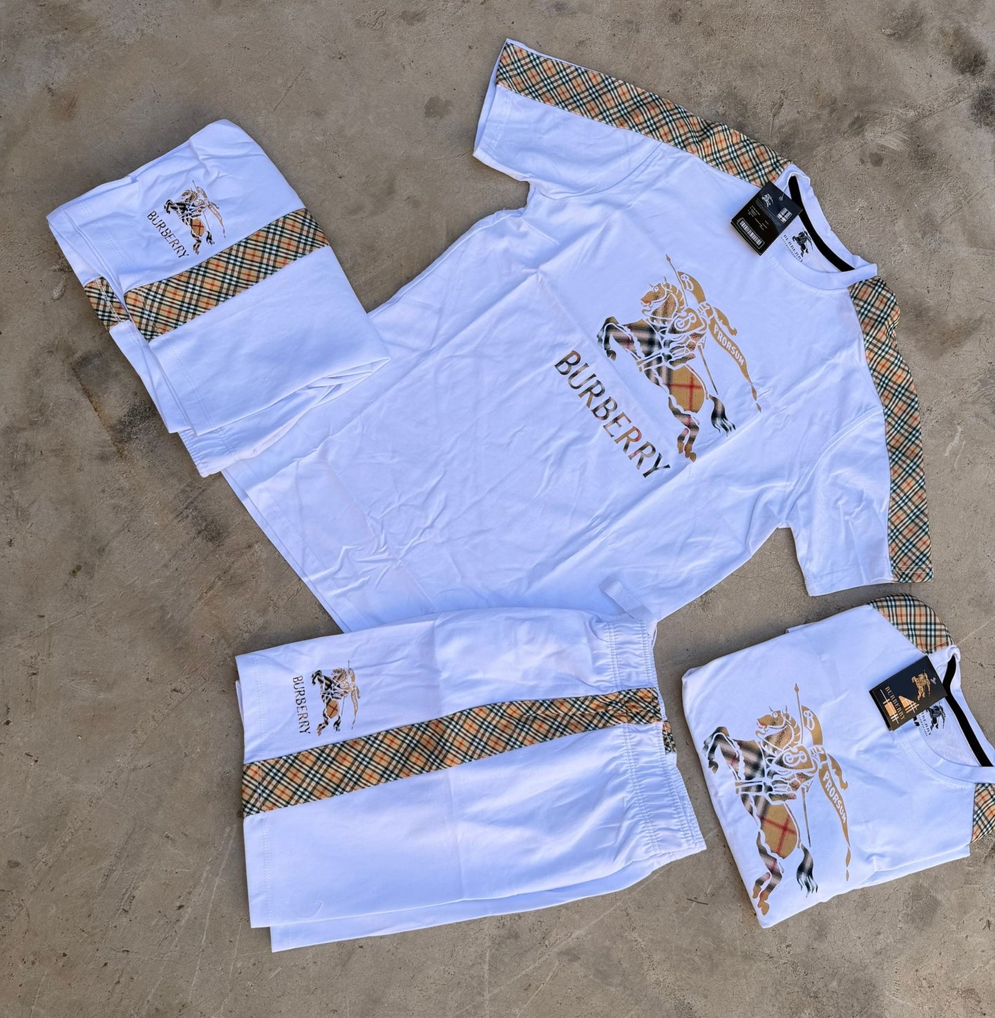 Conjunto Burberry blanco