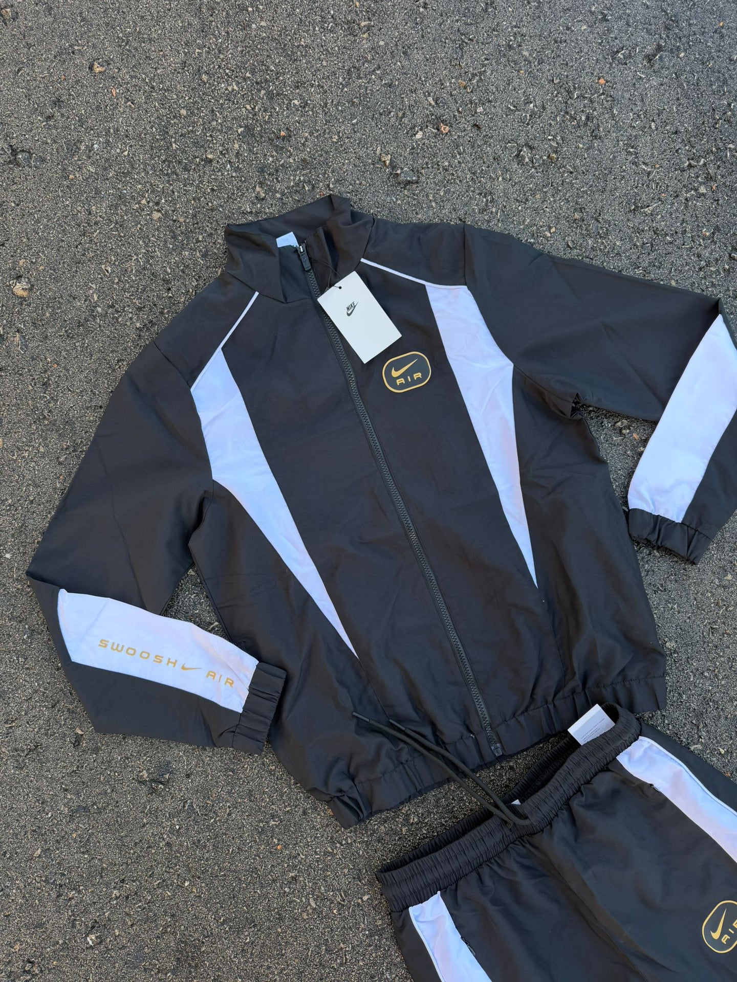 CONJUNTO NIKE AIR SWOOSH - M6