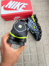 NIKE SHOX TL - W