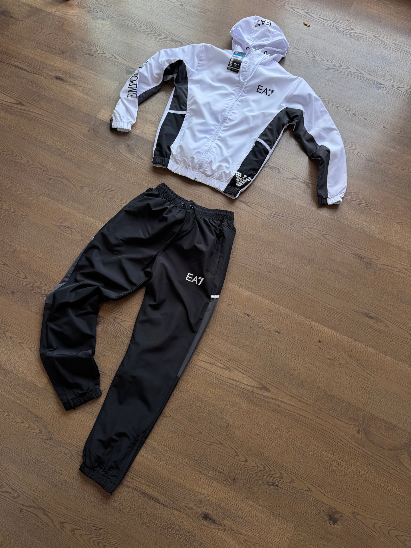 Conjunto Armani - BLANCO/NEGRO
