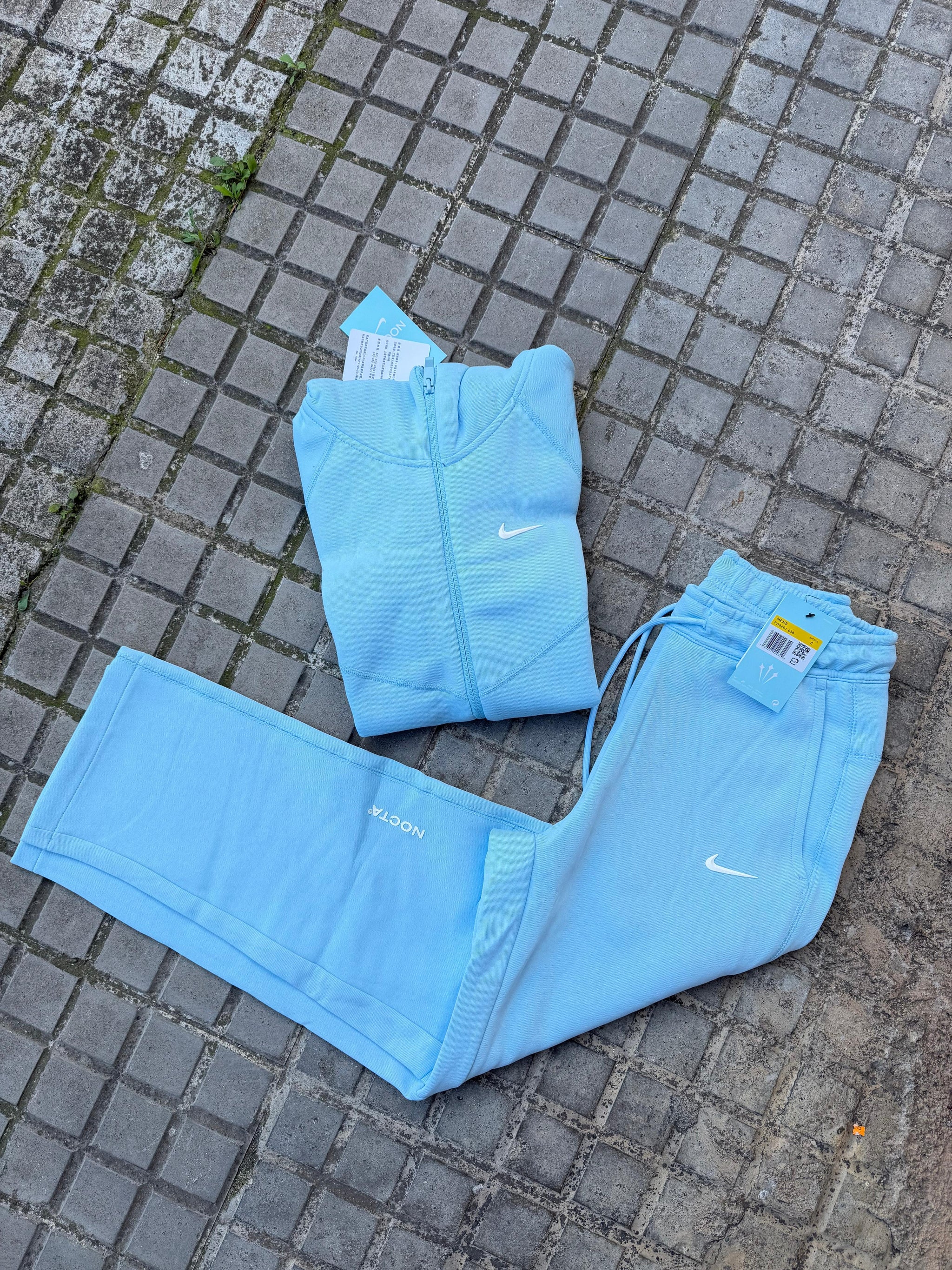 CONJUNTO NIKE NOCTA - M4