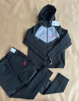 CONJUNTO NIKE TECH 2026 - M1