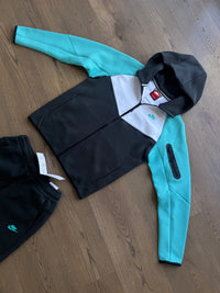 CONJUNTO NIKE TECH 2026 - M14