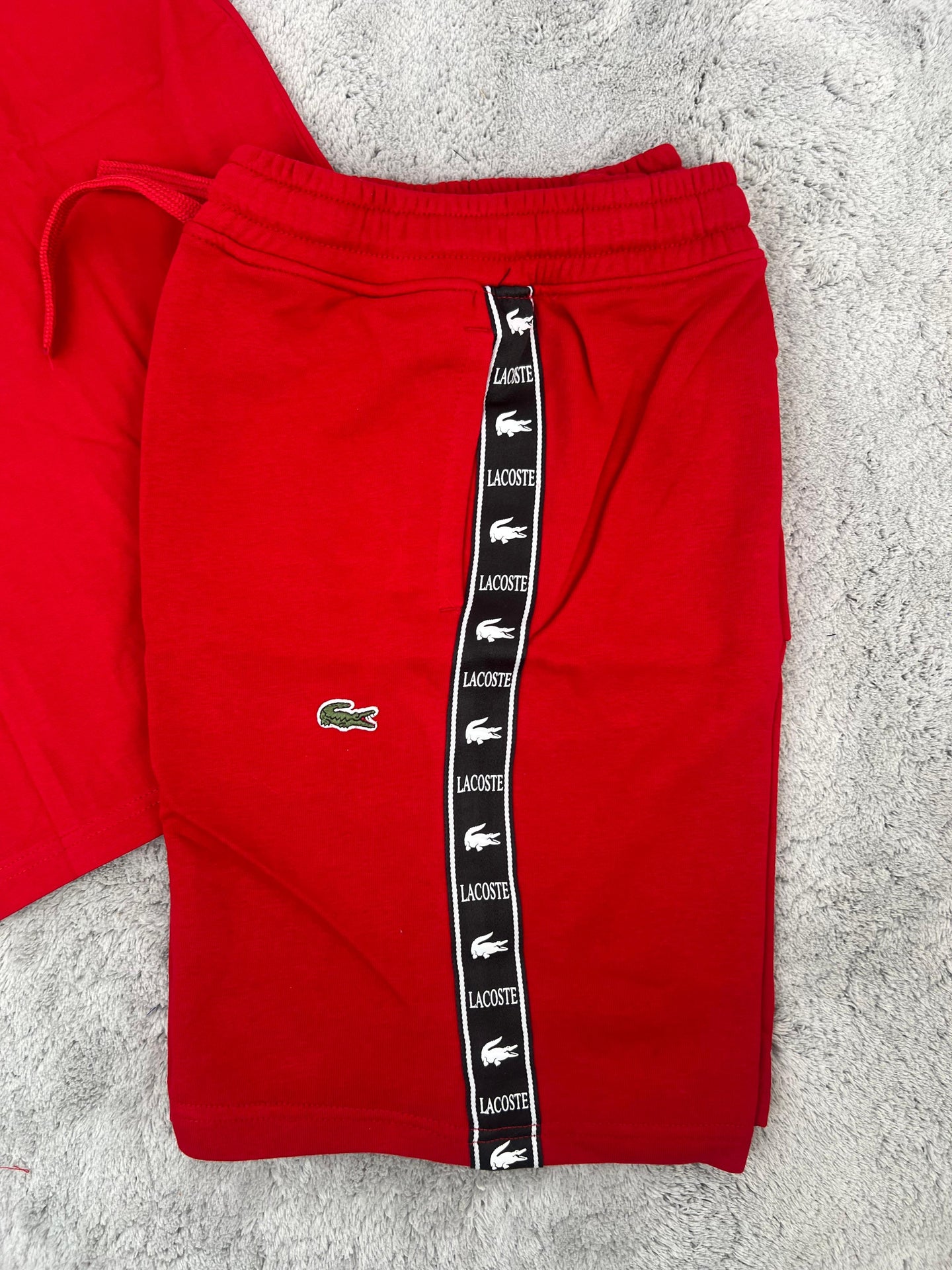 CONJUNTO LACOSTE - ROJO