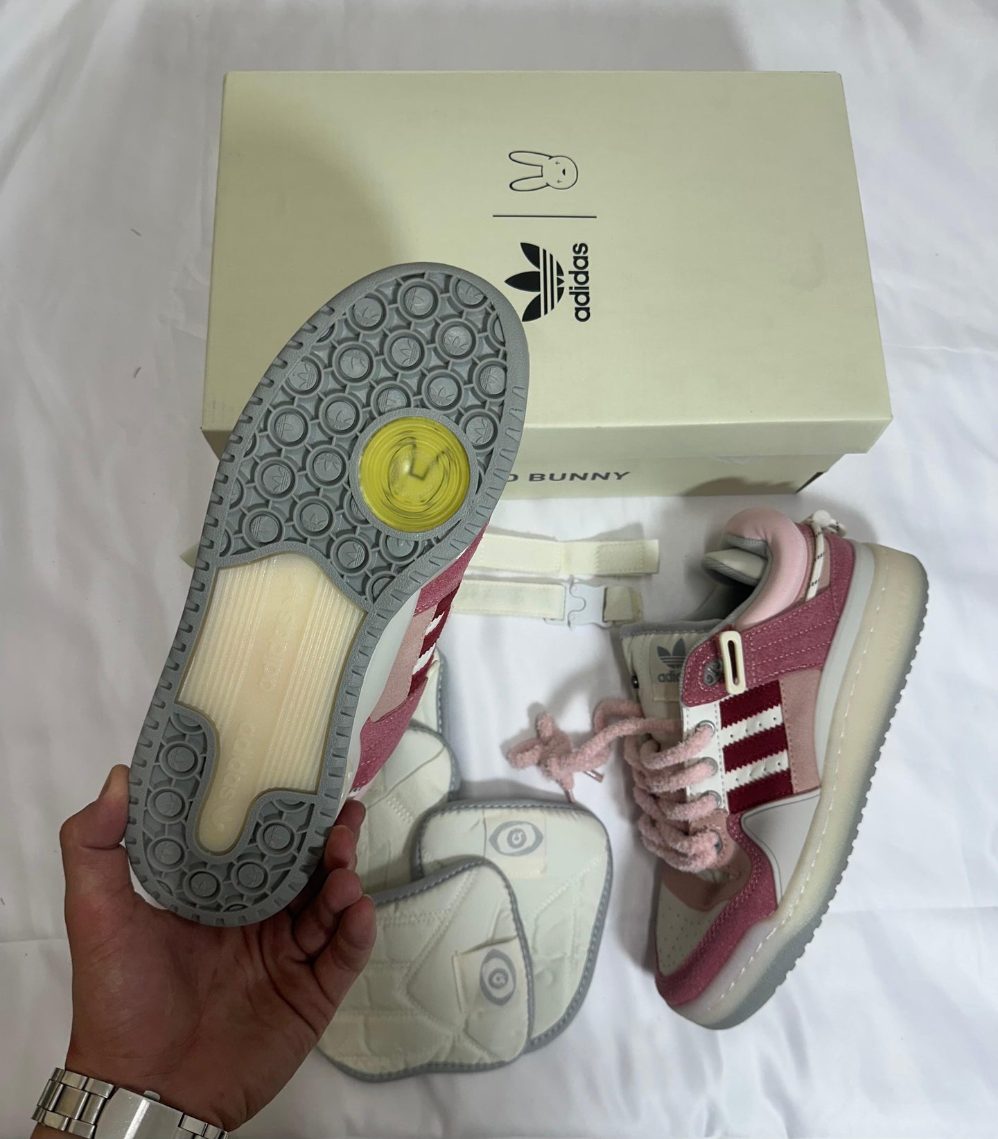 ADDIDAS X BAD BUNNY - ROSA