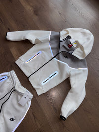 CONJUNTO NIKE TECH 2026 - M9