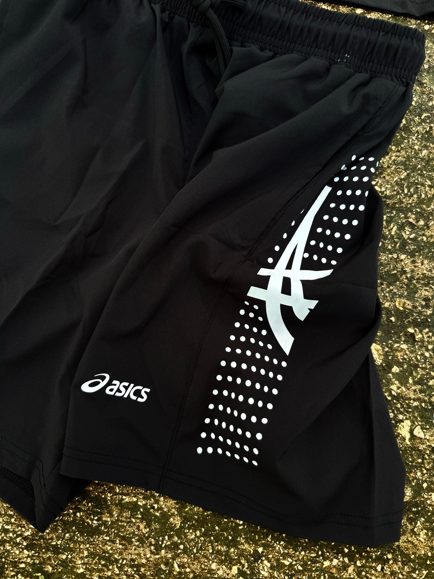 CONJUNTO ASICS - NEGRO