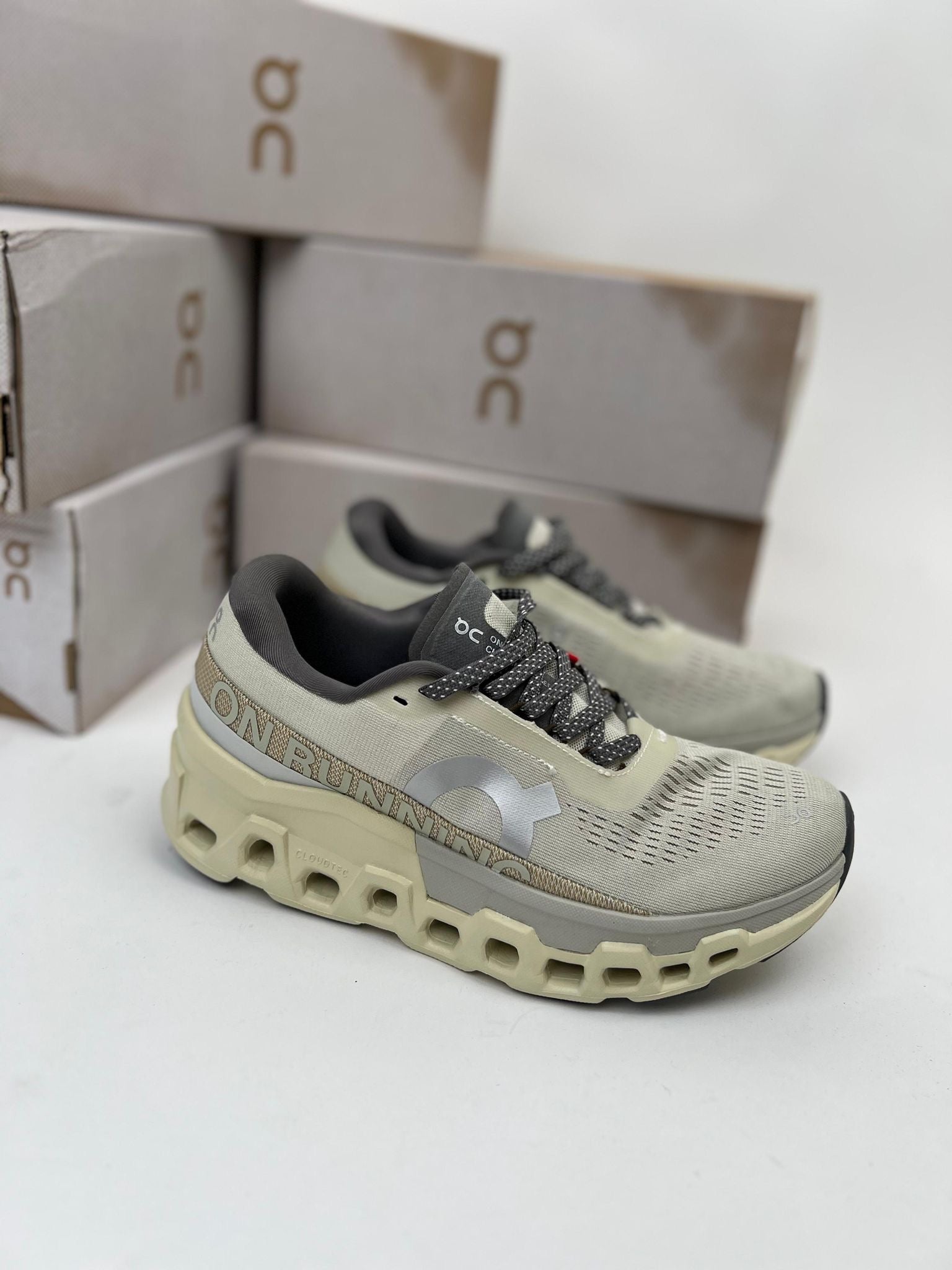 On running Cloudmonster 2 - M1