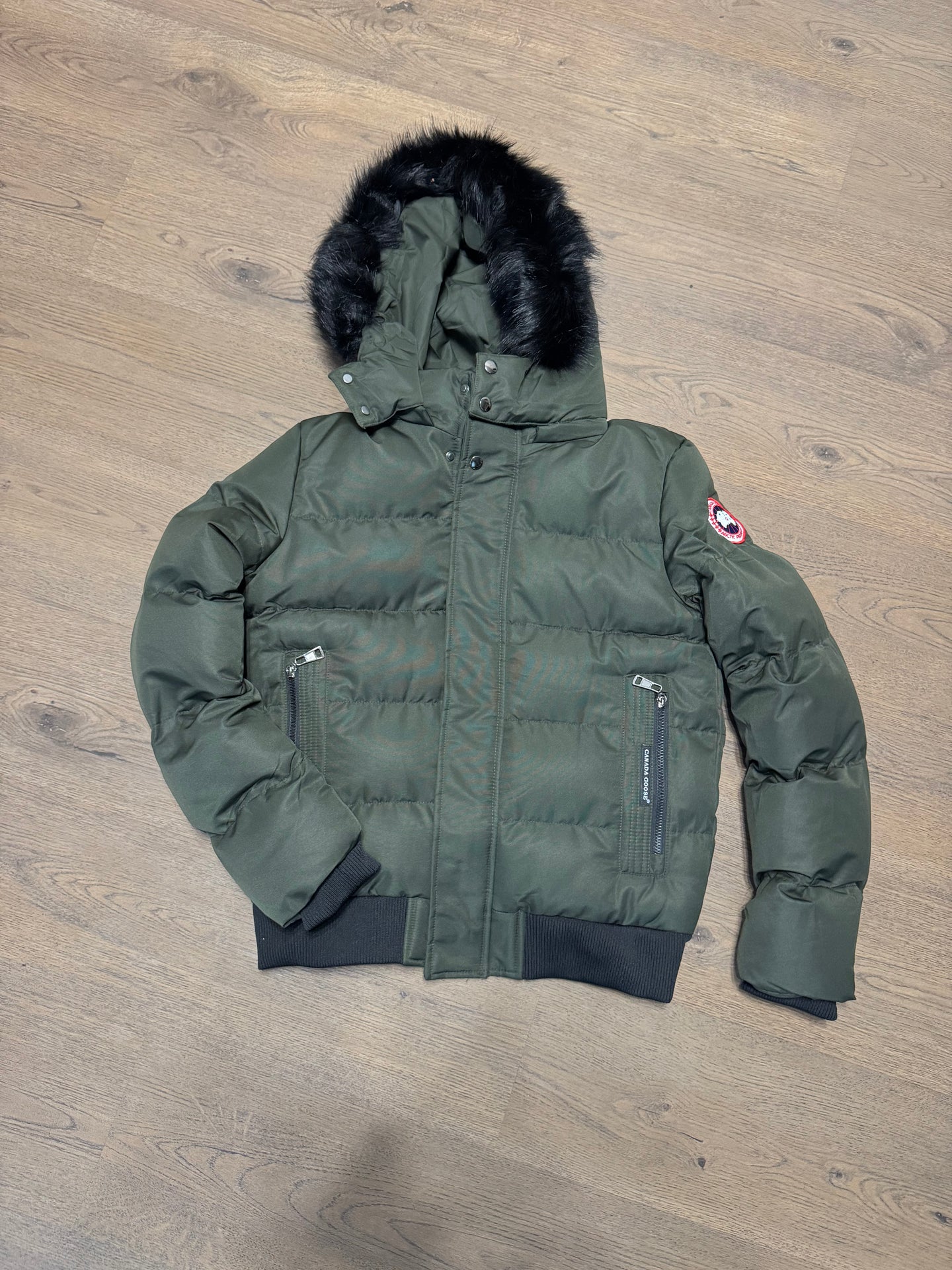 Chaqueta CANADA GOOSE - VERDE KAKI- Pelo Negro