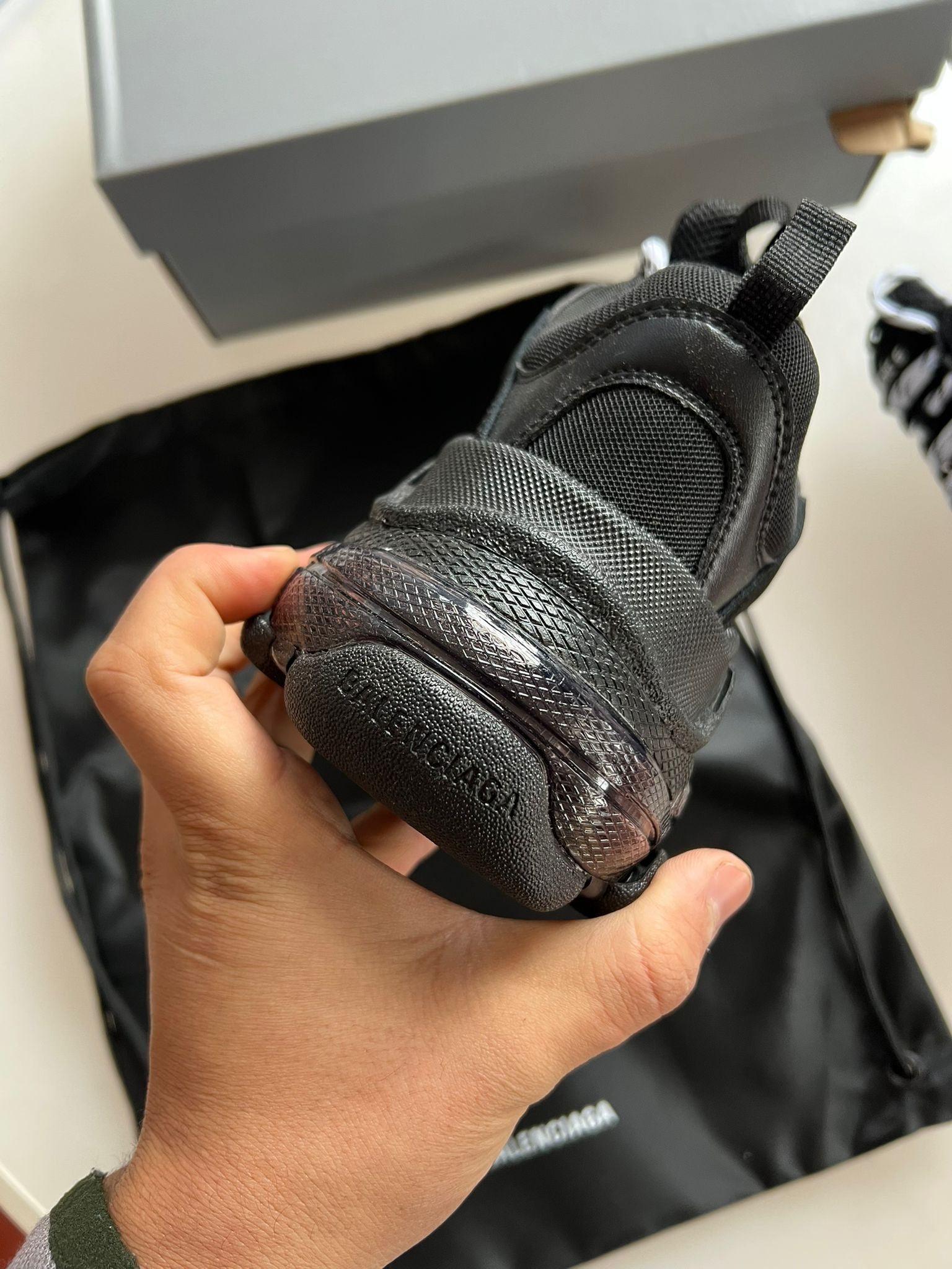 BALENCIAGA TRIPLE S - NEGRAS