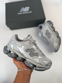 NEW BALANCE 2000 gris