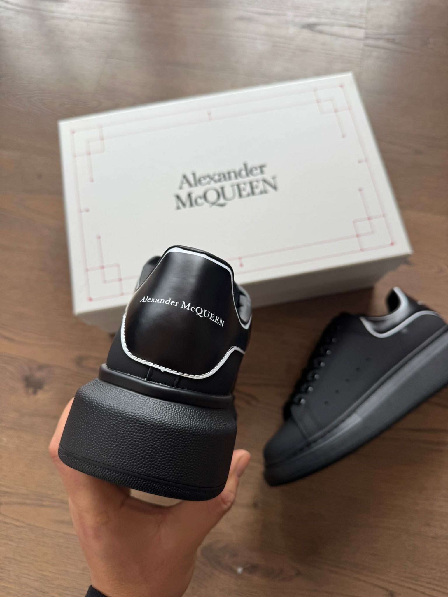 Alexander McQueen - Black 2