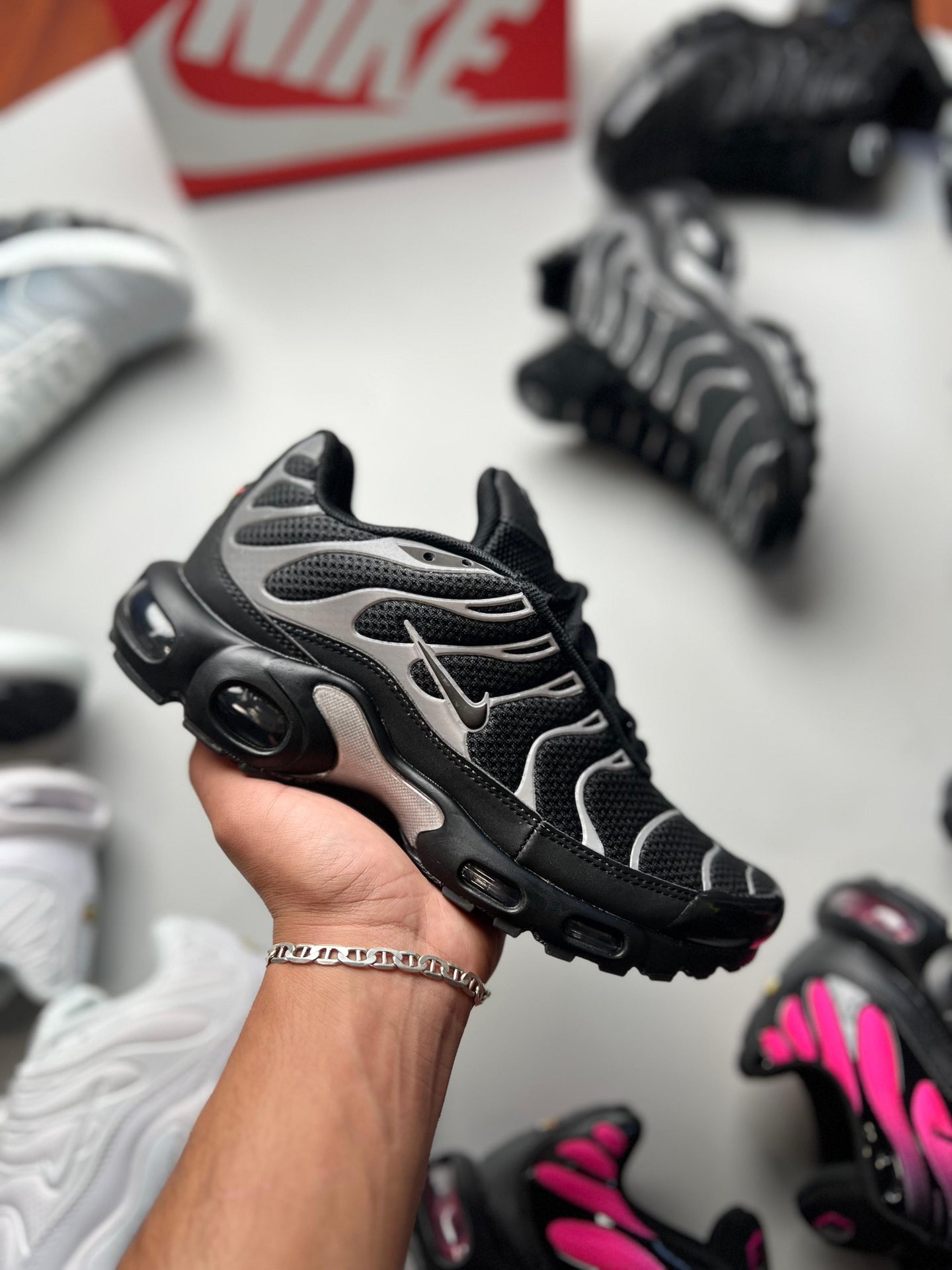 NIKE AIR MAX TN - M2
