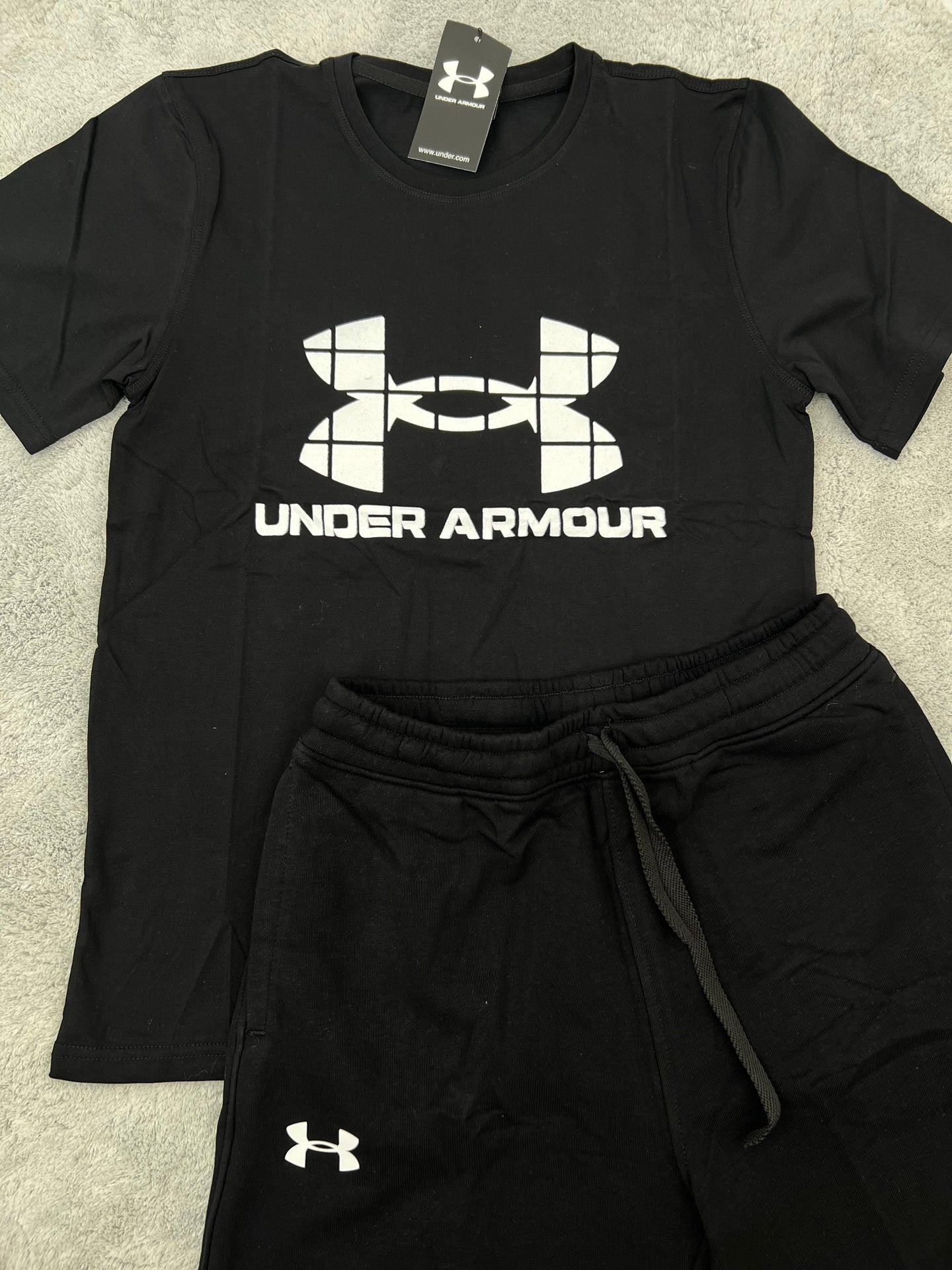 UNDER AMOUR 2025 - NEGRO
