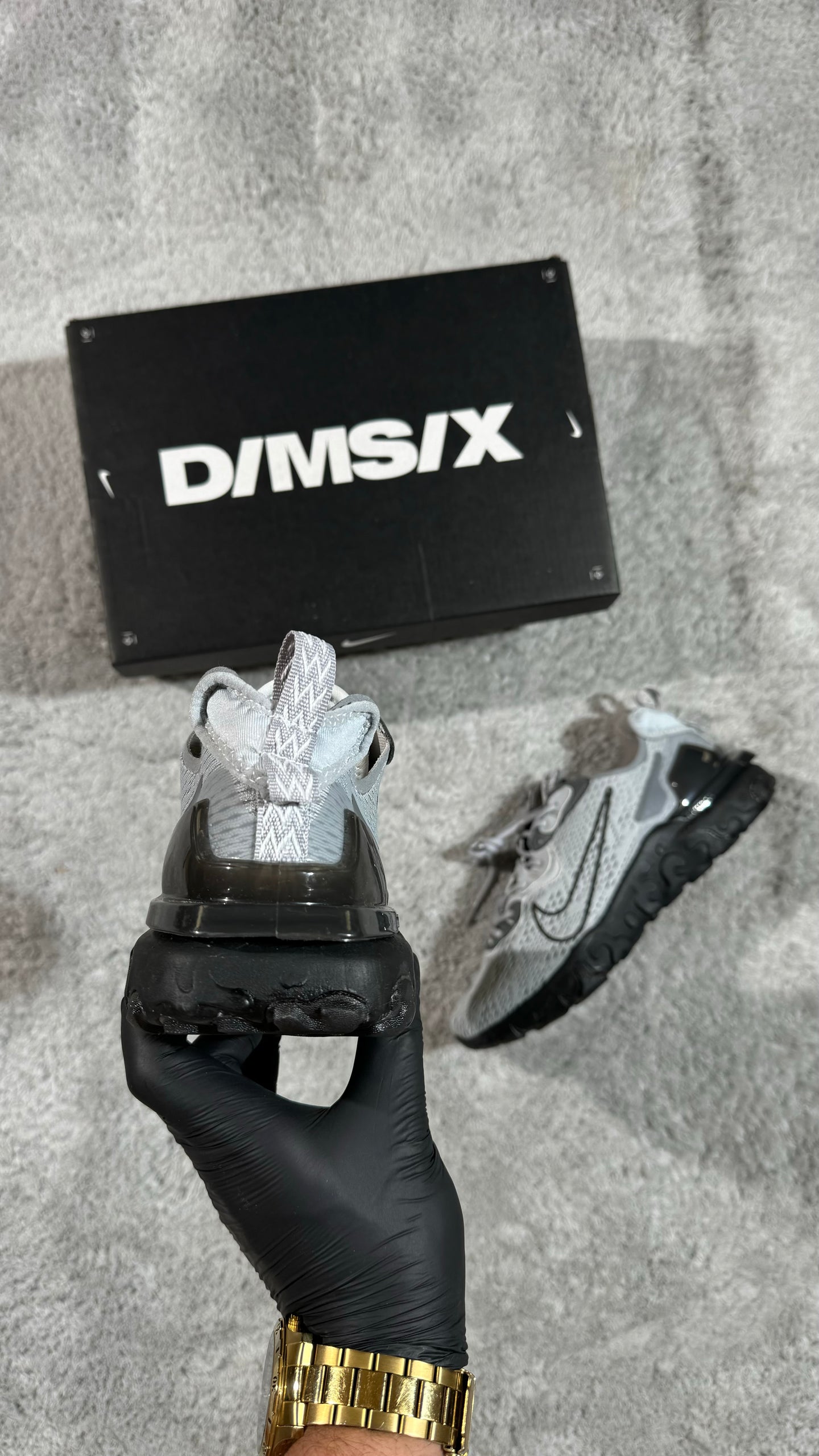 NIKE REACT VISION - GRIS
