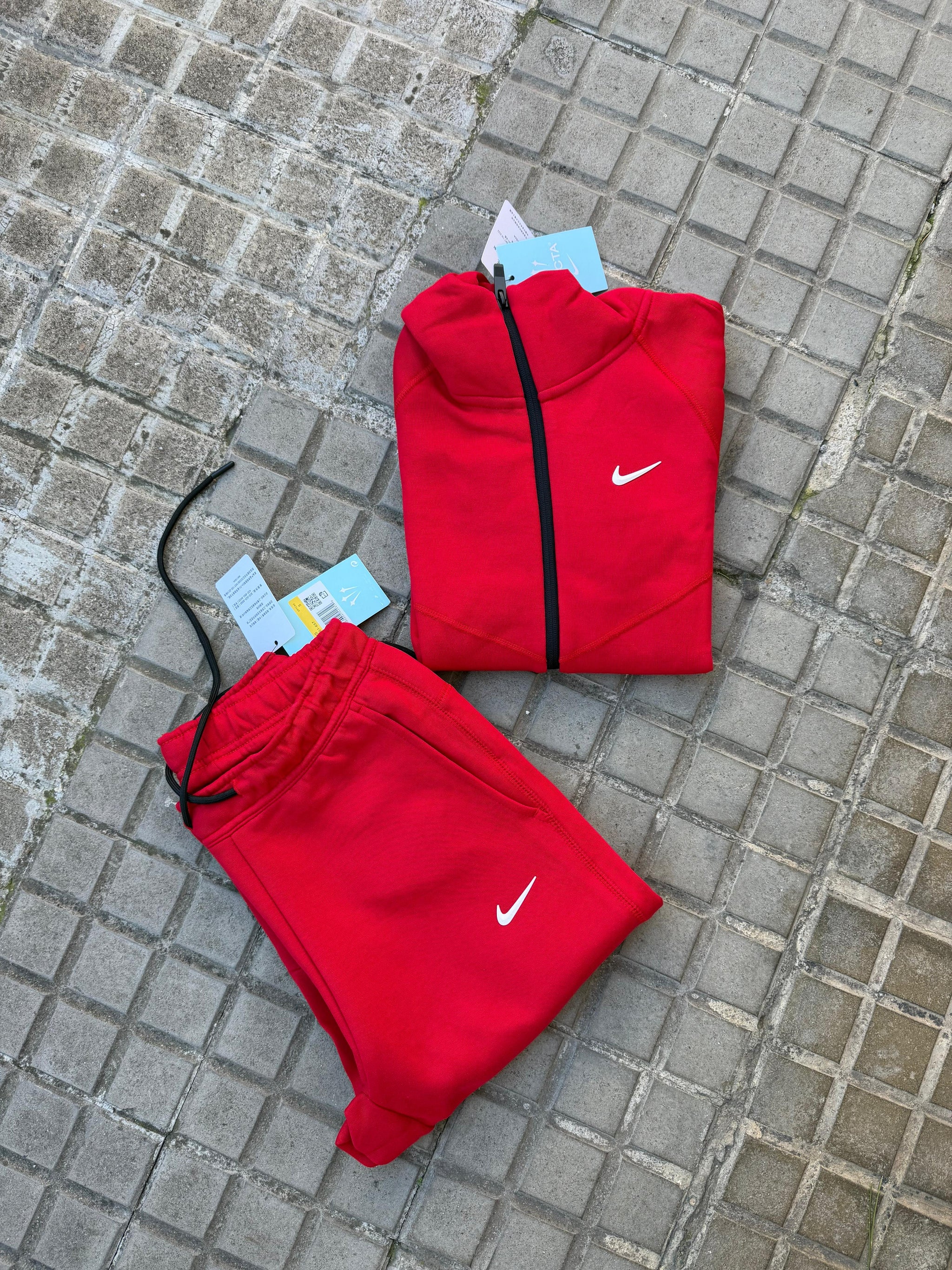 CONJUNTO NIKE NOCTA - M2