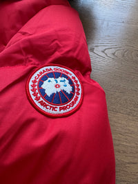Chaqueta CANADA GOOSE - ROJA - Pelo Negro