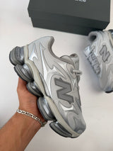 NEW BALANCE 2000 gris