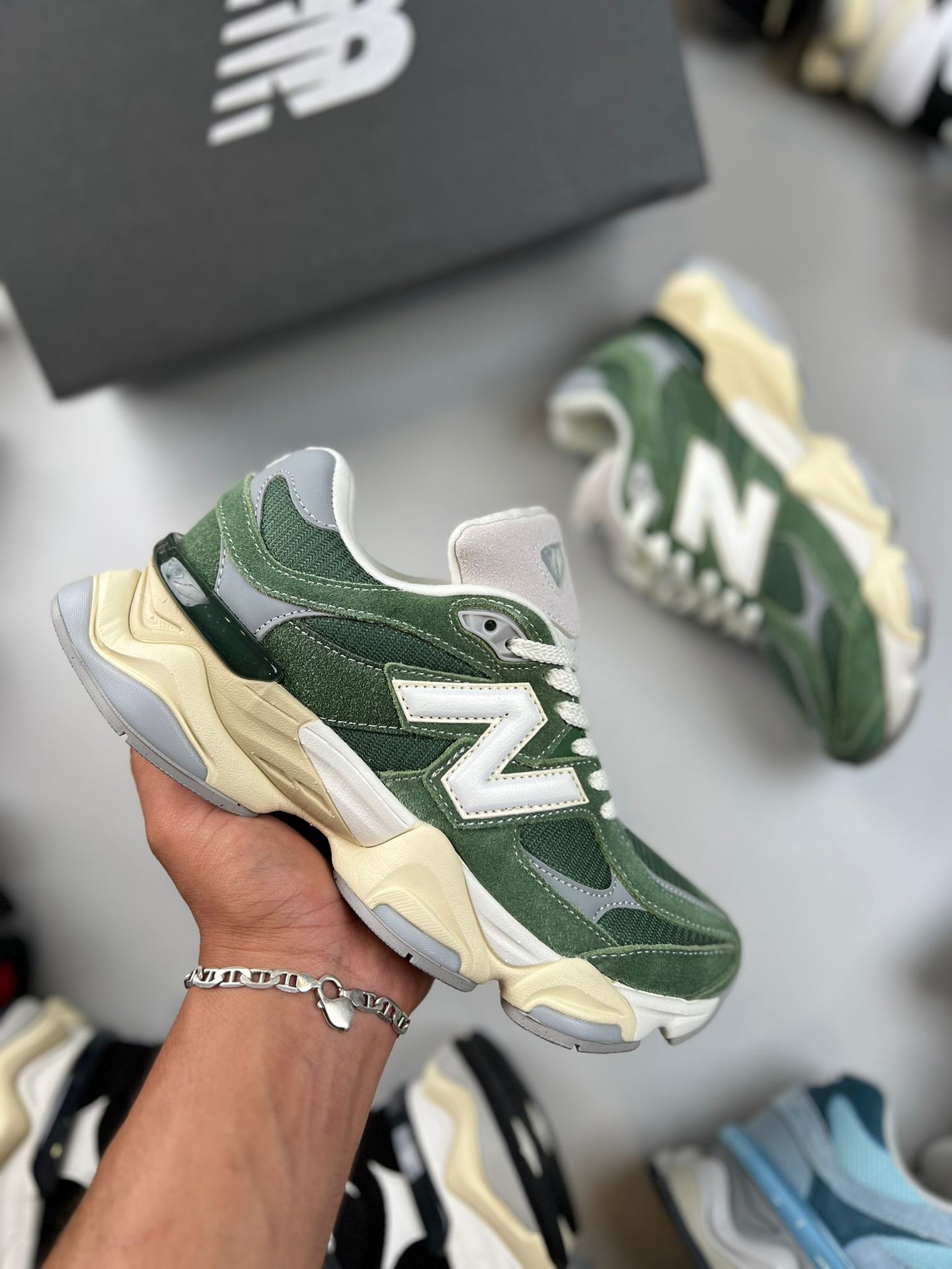 NEW BALANCE 9060 - M8