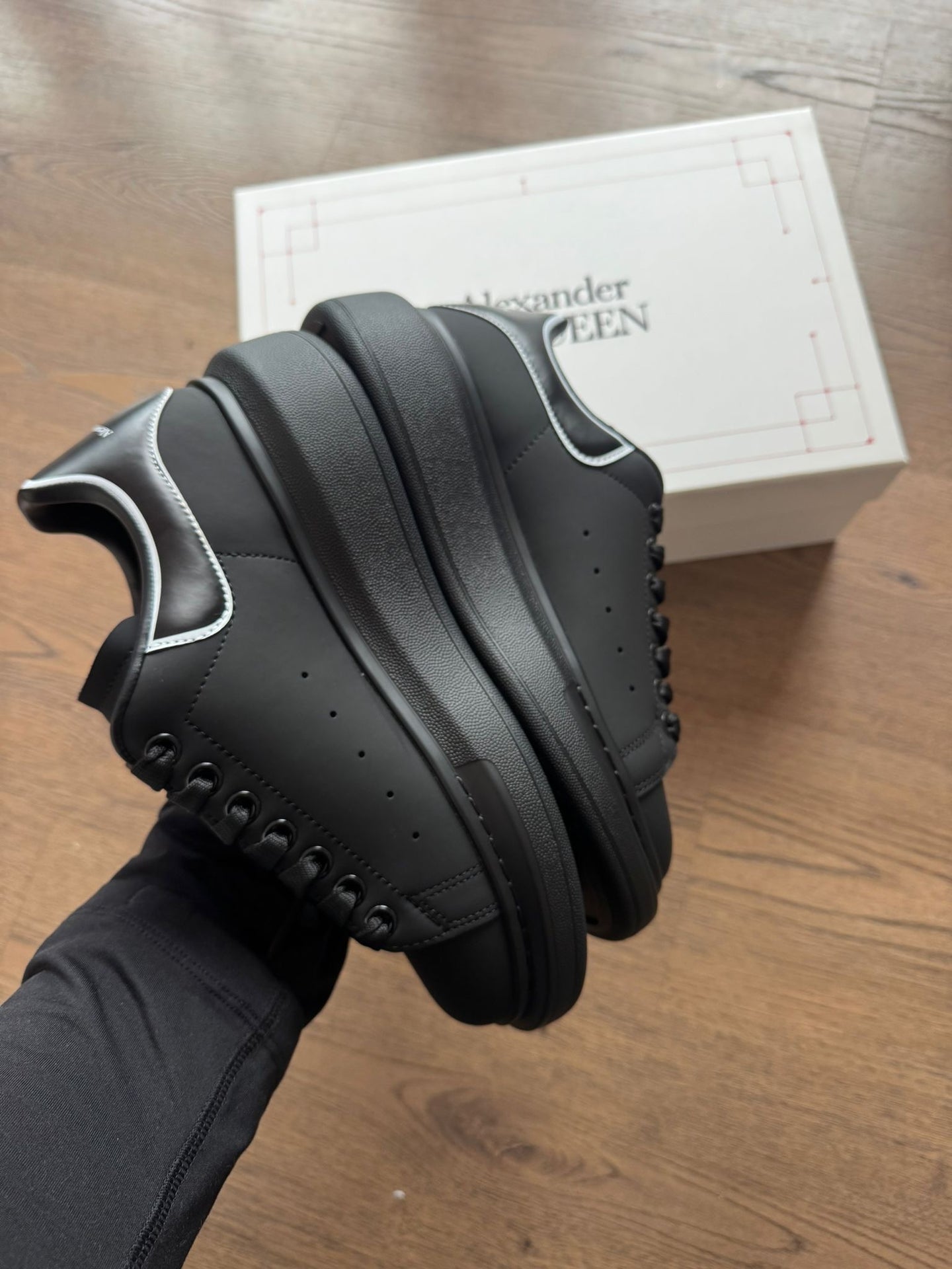 Alexander McQueen - Black 2