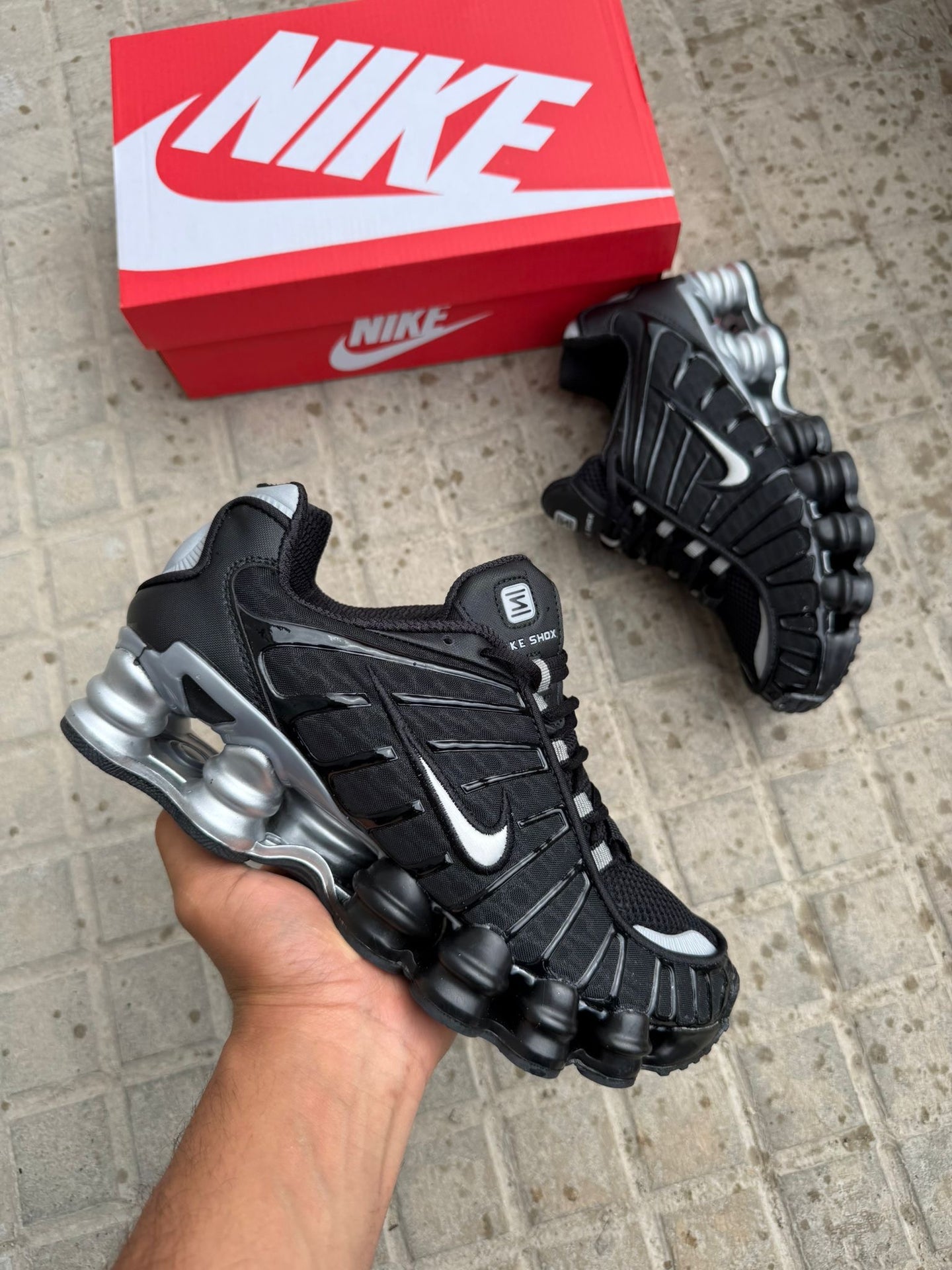 NIKE SHOX TL -GRIS-NEGRO