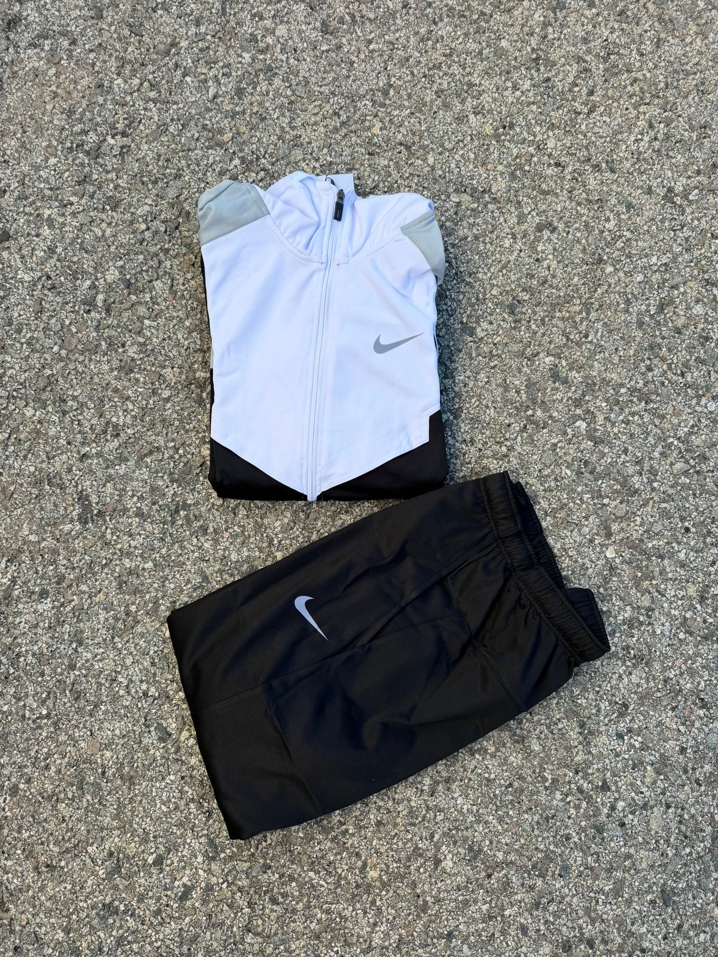 CONJUNTO NIKE MILER 2026 - M4
