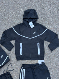 CONJUNTO NIKE TECH - 2025/2026