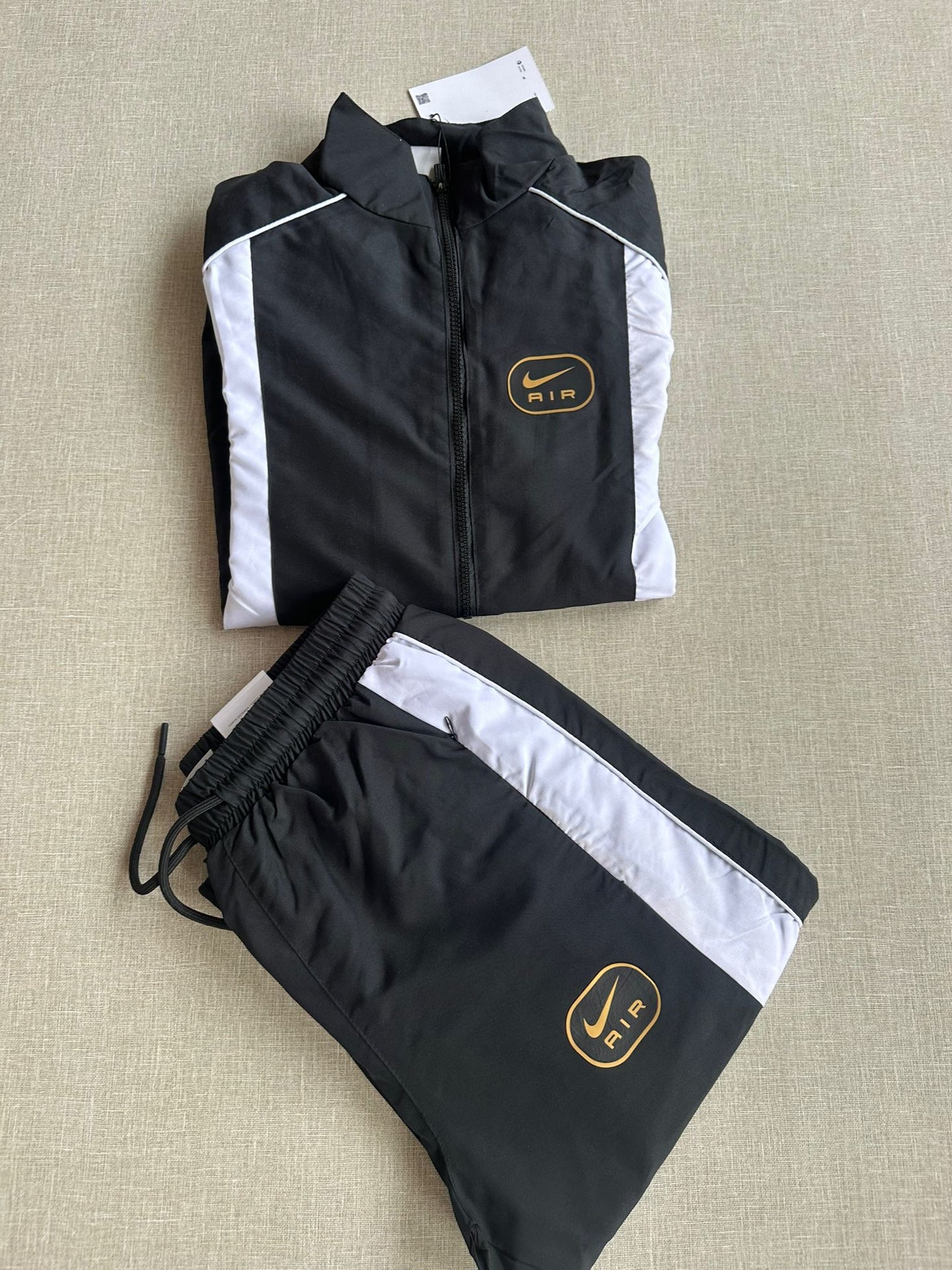 CONJUNTO NIKE AIR SWOOSH - M1