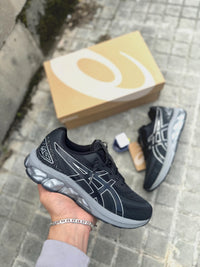 ASICS GEL QUANTUM 180 VIII - NEGRAS/GRIS