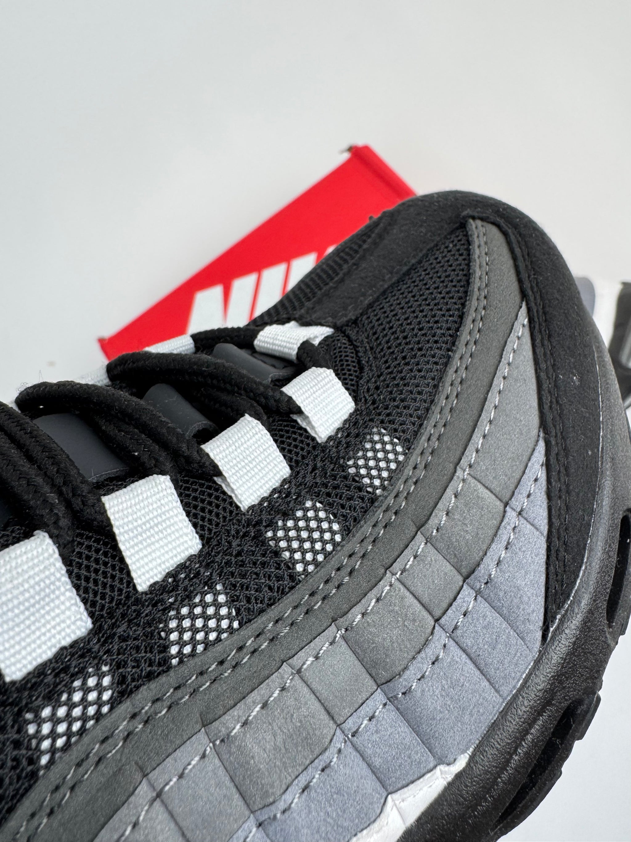 NIKE AIR MAX 95 - M1
