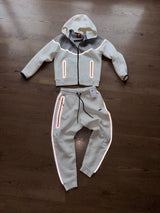 CONJUNTO NIKE TECH 2026 - M9