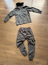 Conjunto Stone Island - GRIS OSCURO