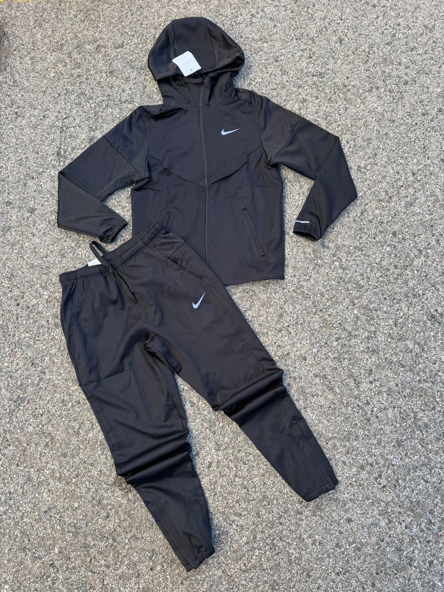 CONJUNTO NIKE MILER 2026 - M1