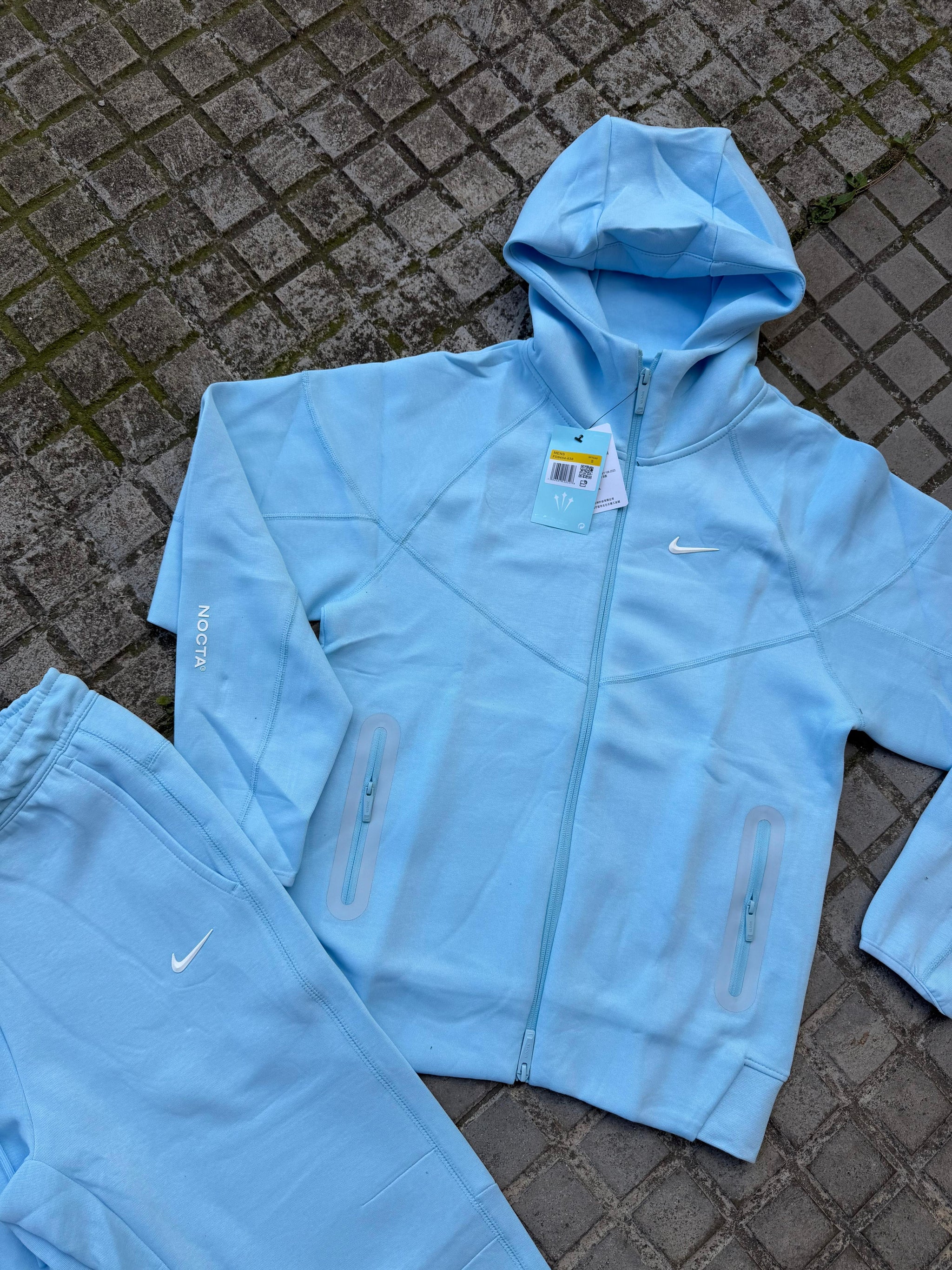 CONJUNTO NIKE NOCTA - M4