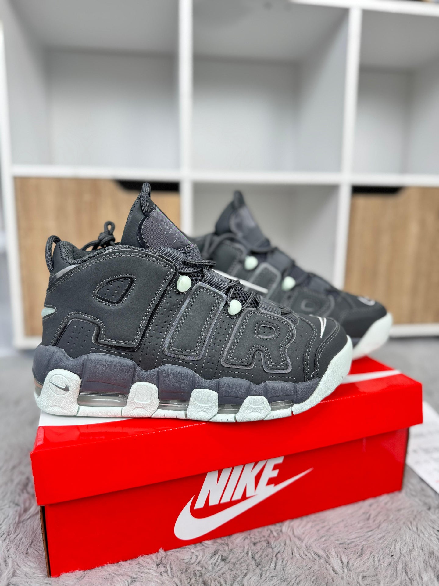 NIKE AIR UPTEMPO