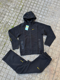 CONJUNTO NIKE NOCTA - M3