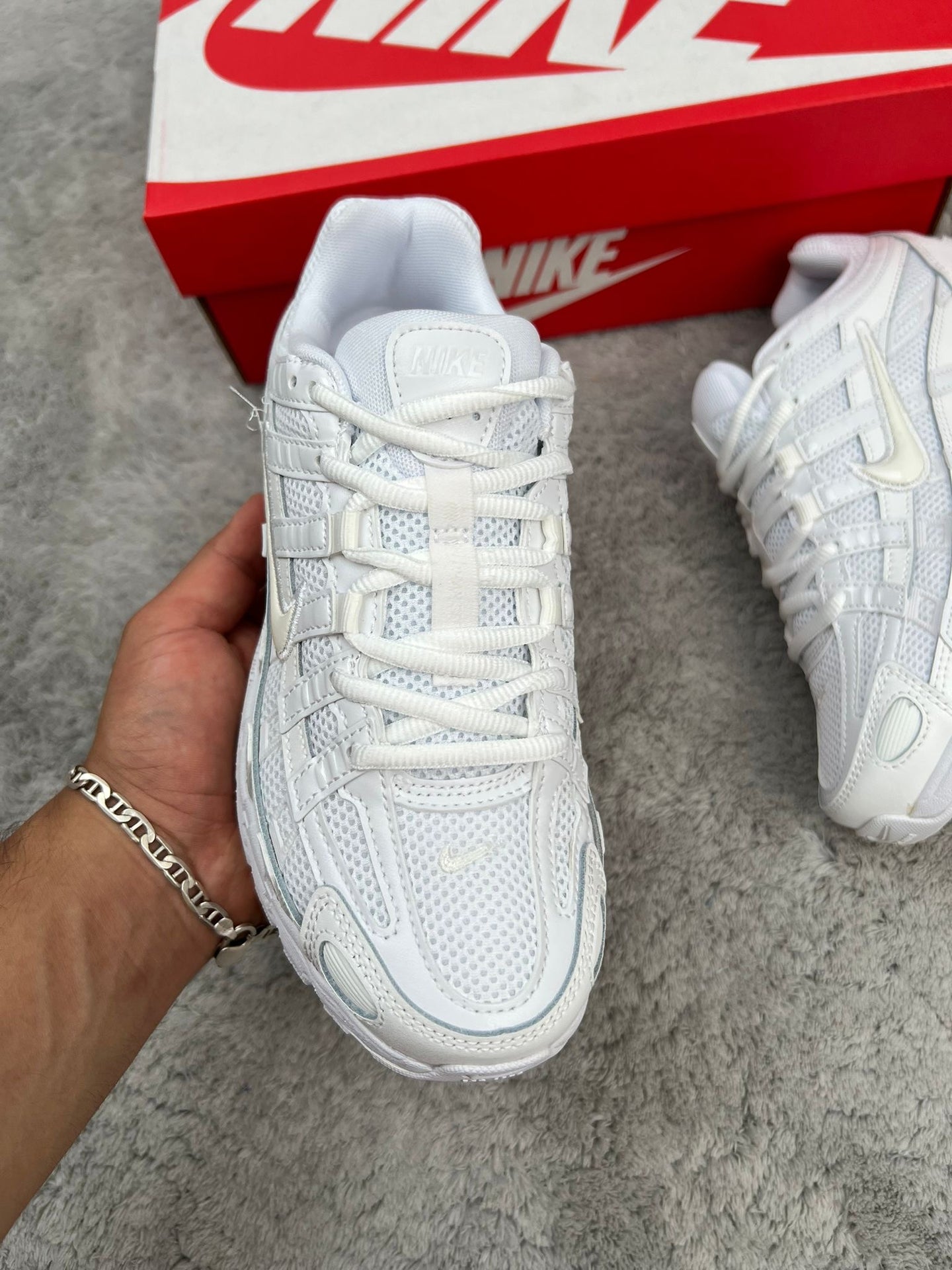 NIKE P6000