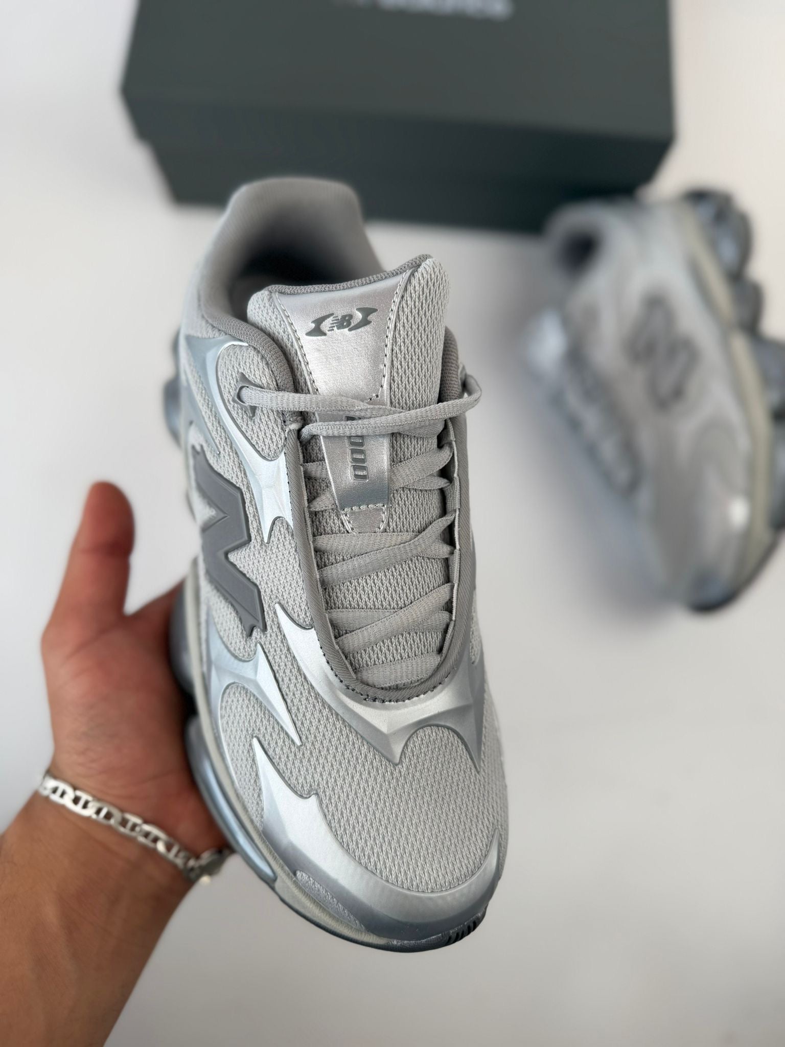 NEW BALANCE 2000 gris