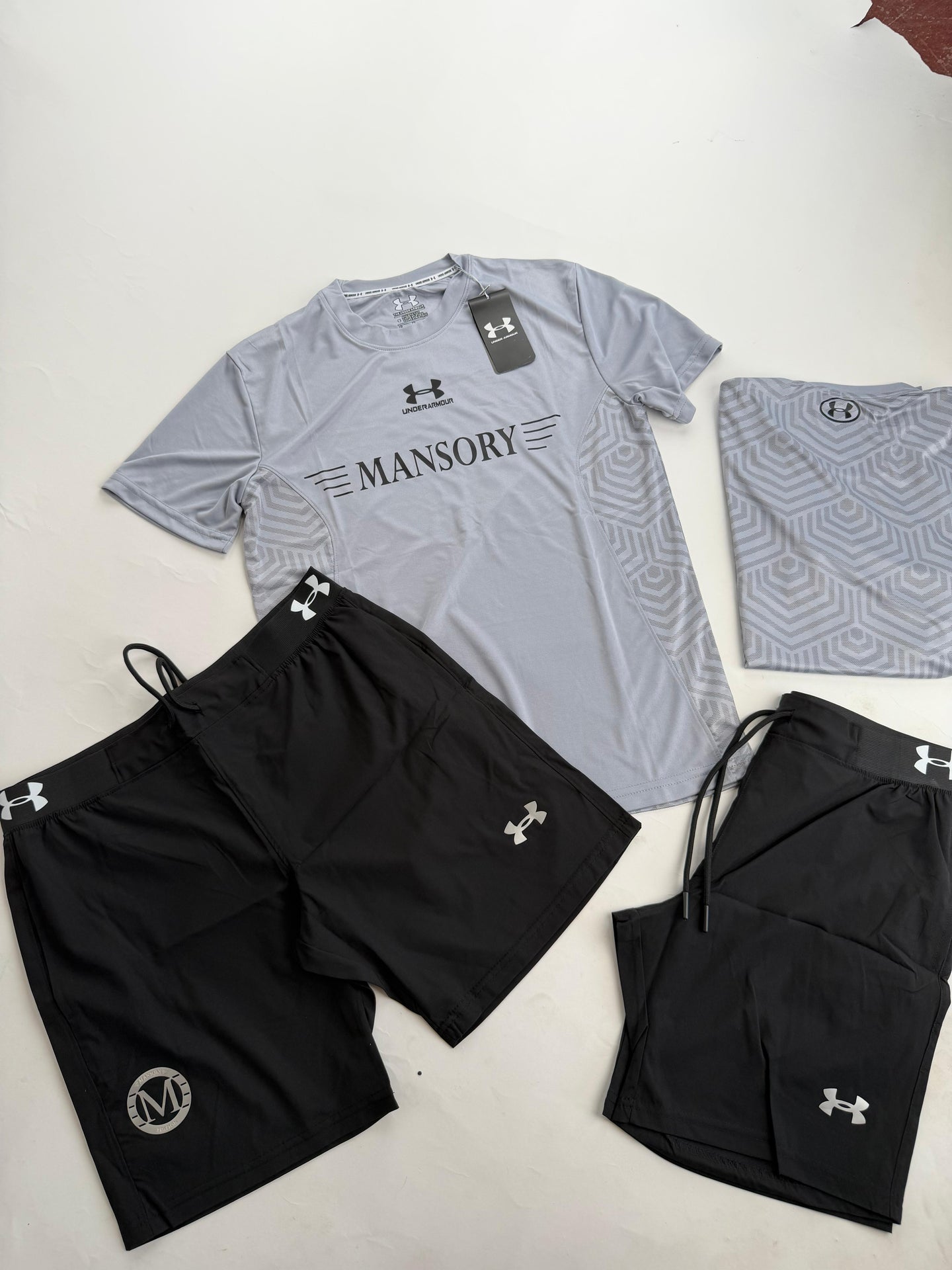 UNDER ARMOUR MANSORY GRIS(2026)