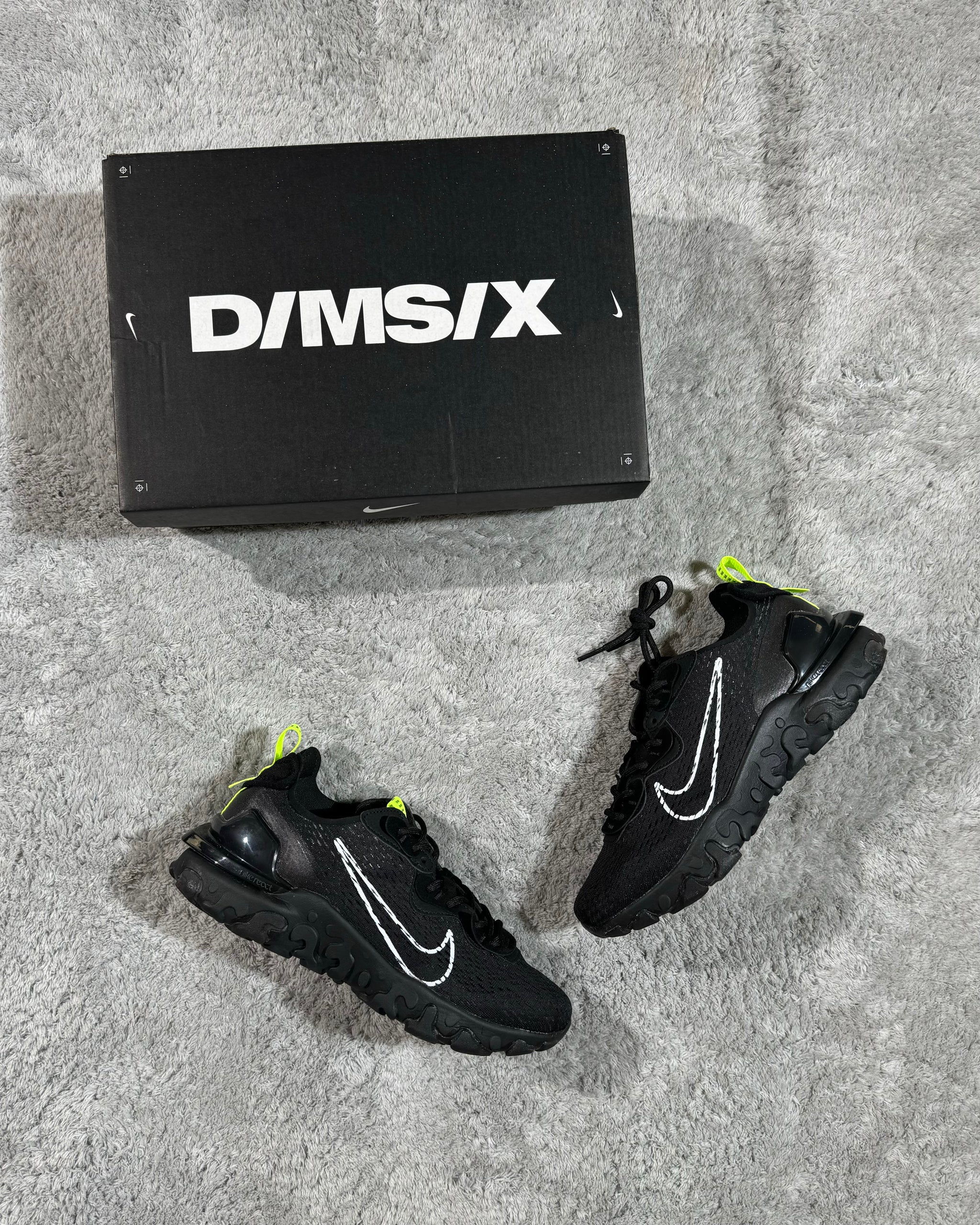 NIKE REACT VISION - Black/Volt