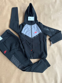 CONJUNTO NIKE TECH 2026 - M1