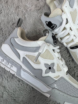 LV TRAINER - BLANCO/GRIS