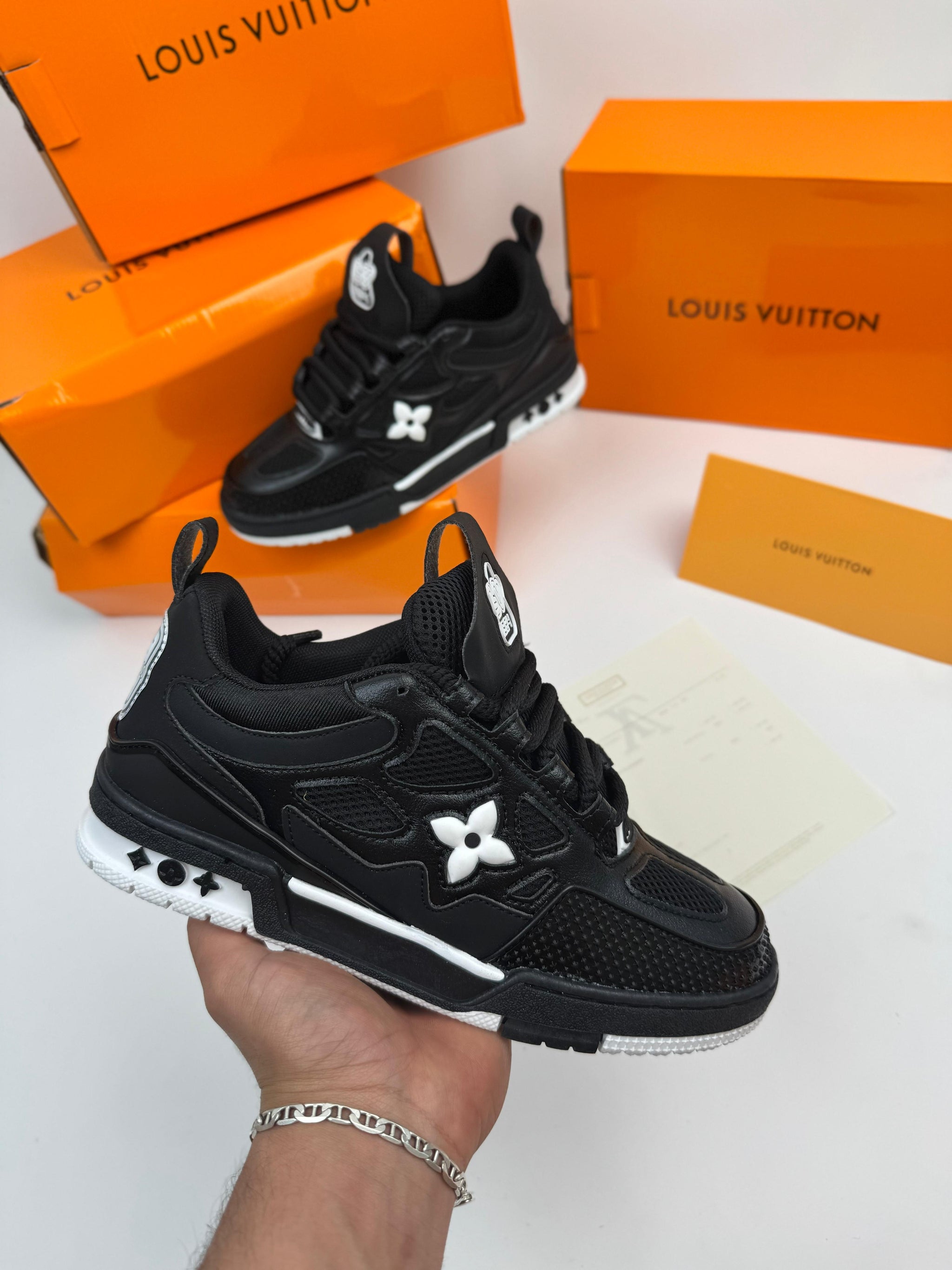 LV TRAINER