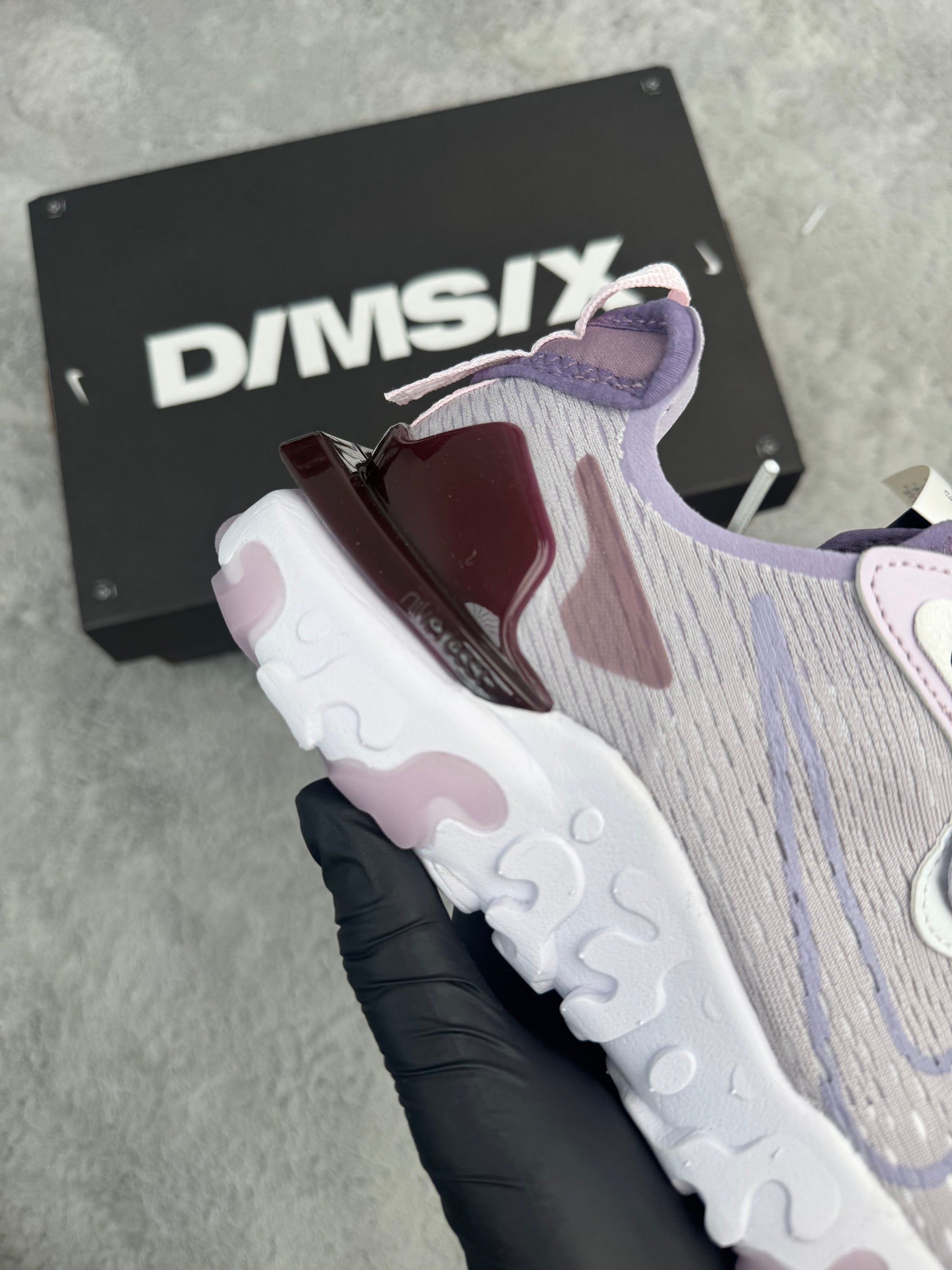 NIKE REACT VISION - Violeta