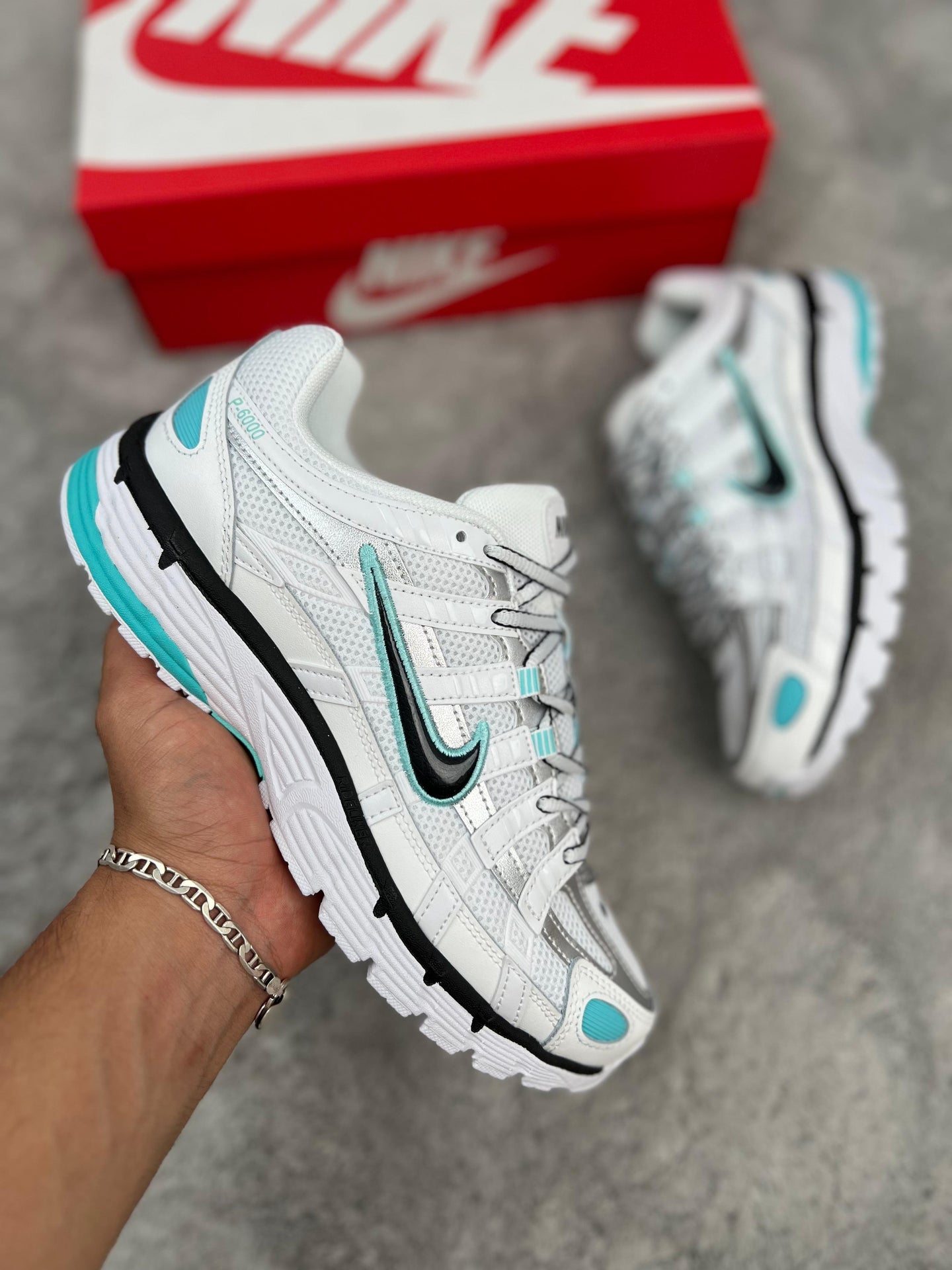 NIKE P6000