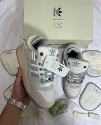 ADIDAS X BAD BUNNY - GRIS