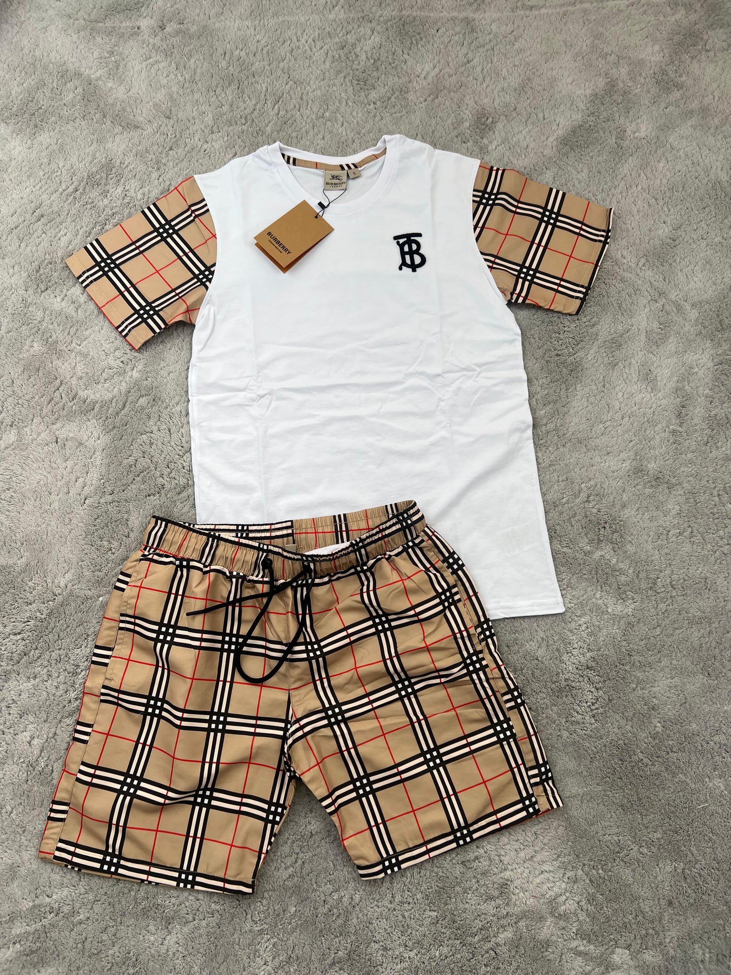 CONJUNTO CORTO - BURBERRY BLANCO