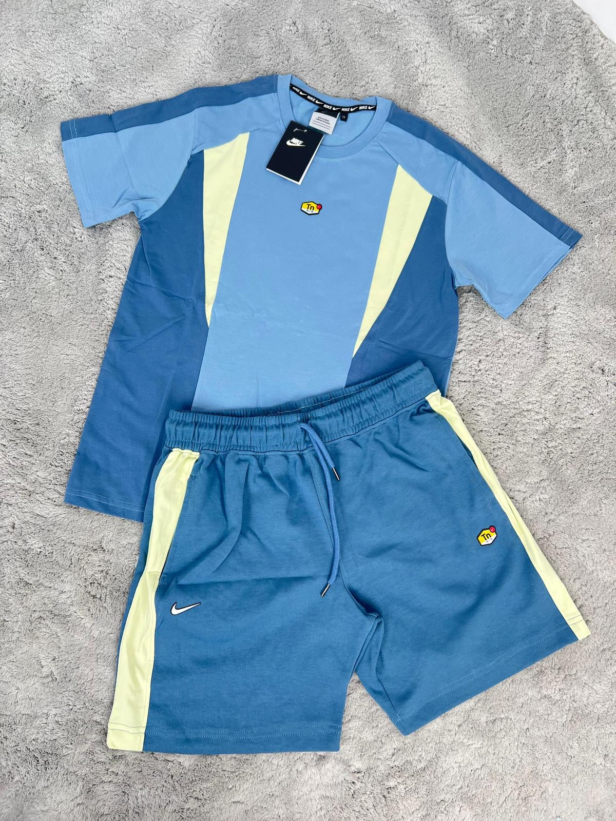 CONJUNTO NIKE TN - AZUL